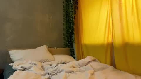 Snapshot of kate_mikki chatting on January 13, 8:19 am kate_mikki online show from January 13, 8:19 am