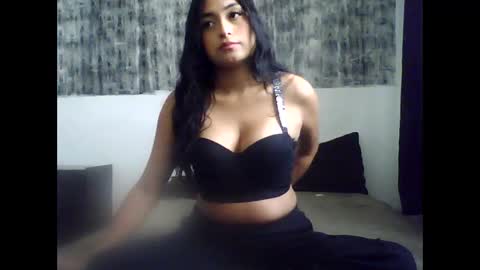Danna online show from May 3, 6:36 pm