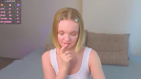 katebunnys online show from March 15, 12:11 pm