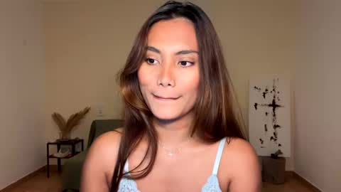 Snapshot of katedami chatting on December 13, 4:05 pm Kate Dami online show from December 13, 4:05 pm