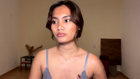 Snapshot of katedami chatting on March 8, 3:56 pm Kate Dami online show from March 8, 3:56 pm