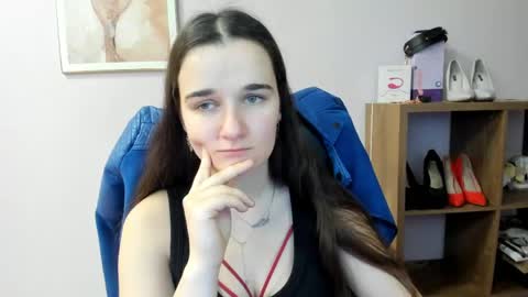 Kate  online show from April 18, 7:12 am