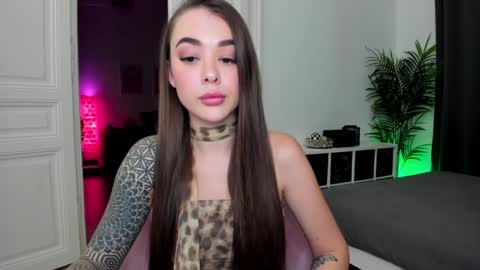 Snapshot of katekanexxx chatting on December 4, 5:44 pm Kate new profile same me undercostruction online show from December 4, 5:44 pm