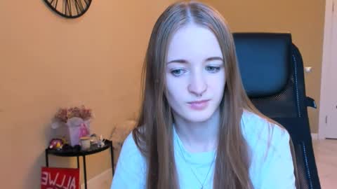 katekayer online show from October 18, 9:32 am