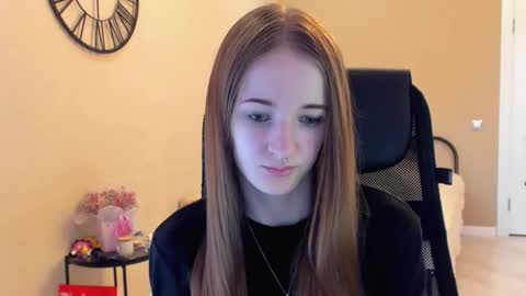 katekayer online show from October 20, 9:54 am