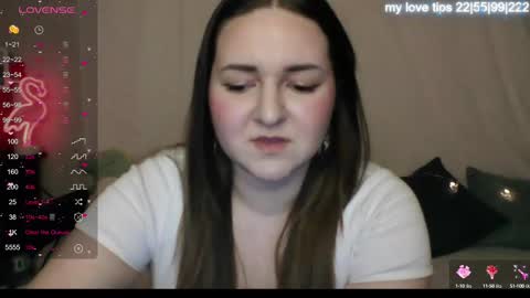 Snapshot of katelyn_sweety chatting on February 19, 11:25 pm Katelyn online show from February 19, 11:25 pm