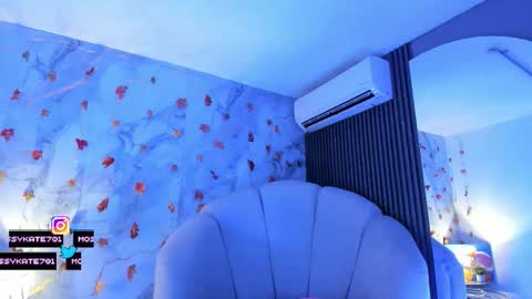 Im Katherine but call me Kate  online show from November 6, 12:28 pm