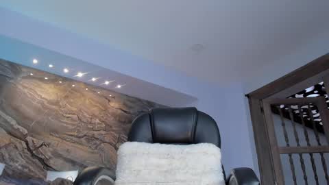  Kate Owens  online show from February 1, 1:30 pm