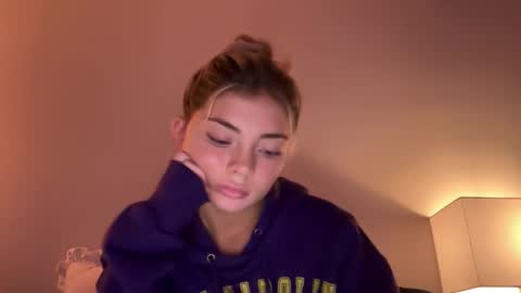 Snapshot of katerinavoss chatting on November 9, 2:21 am katerinavoss online show from November 9, 2:21 am