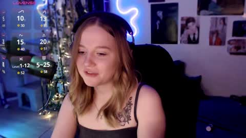 Snapshot of katerinaxvold chatting on December 10, 9:22 pm Lisa online show from December 10, 9:22 pm