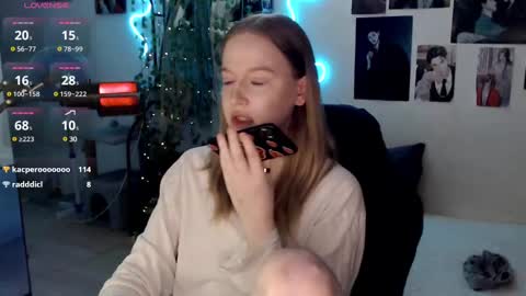Snapshot of katerinaxvold chatting on March 5, 12:33 pm Lisa online show from March 5, 12:33 pm