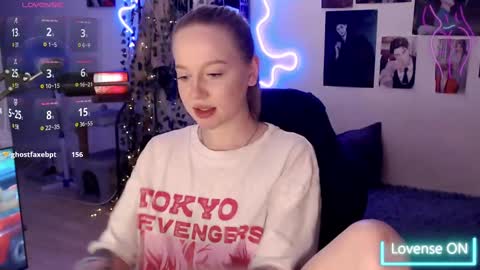 Snapshot of katerinaxvold chatting on March 6, 4:38 pm Lisa online show from March 6, 4:38 pm