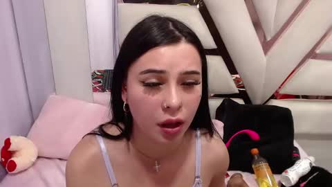 Snapshot of katerine_squirt chatting on March 27, 8:26 am Katherine Squirt online show from March 27, 8:26 am