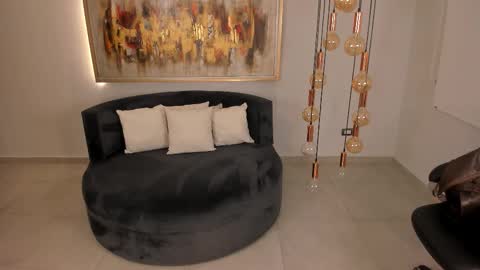 K A T E  online show from December 21, 7:26 am