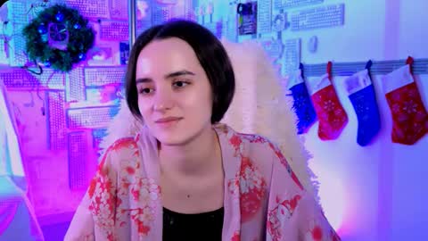 katewillows online show from January 17, 4:28 am