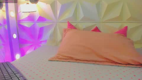 Snapshot of kathalinaxvip chatting on October 28, 2:04 am katha online show from October 28, 2:04 am