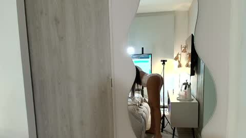 Snapshot of kathalove_1 chatting on April 20, 2:47 am Klove online show from April 20, 2:47 am