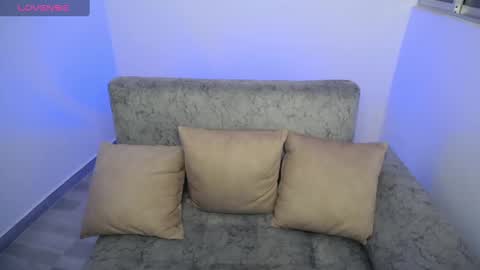 Snapshot of kathe_ryder_v chatting on January 5, 1:13 am katherin online show from January 5, 1:13 am