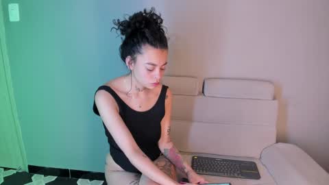 KatheGomez  online show from December 14, 7:46 pm