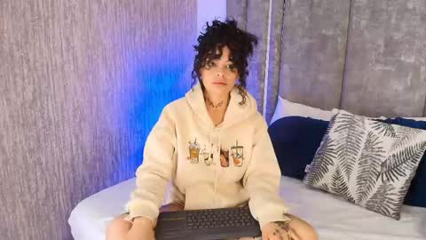 KatheGomez  online show from March 18, 2:47 am