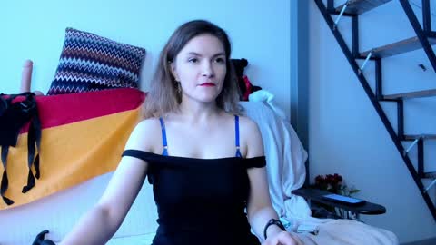Snapshot of katherinemidnight chatting on February 2, 10:35 am Katherine online show from February 2, 10:35 am