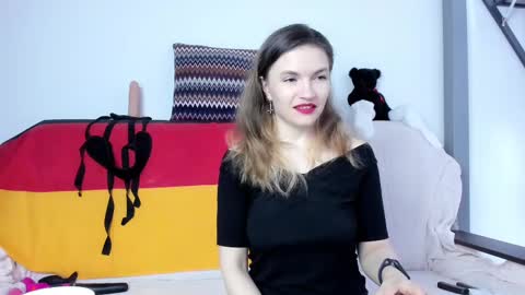 Snapshot of katherinemidnight chatting on February 27, 3:48 pm Katherine online show from February 27, 3:48 pm