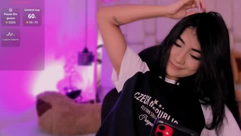 Snapshot of katherineruiz_ chatting on April 2, 12:25 pm katherineruiz_ online show from April 2, 12:25 pm