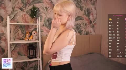 Bella online show from May 14, 6:37 pm