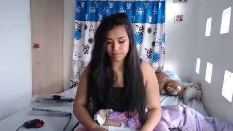 Snapshot of kathiie_ chatting on December 7, 11:29 am K A T H I E online show from December 7, 11:29 am