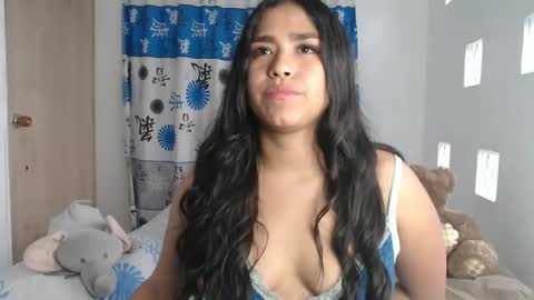Snapshot of kathiie_ chatting on January 25, 10:50 pm K A T H I E online show from January 25, 10:50 pm