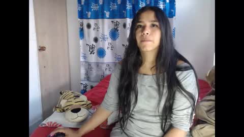 Snapshot of kathiie_ chatting on March 10, 11:21 am K A T H I E online show from March 10, 11:21 am
