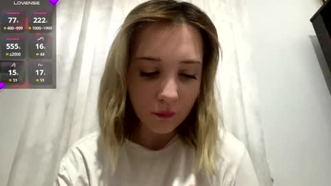 Snapshot of kathrinekiening chatting on June 12, 3:22 pm Jessie online show from June 12, 3:22 pm