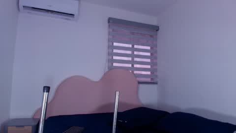 Snapshot of kathy19_1 chatting on March 27, 7:13 pm kathy19_1 online show from March 27, 7:13 pm