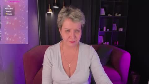 Snapshot of kathy_sunn chatting on February 12, 1:48 pm Kathy online show from February 12, 1:48 pm