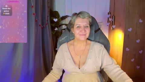 Snapshot of kathy_sunn chatting on February 17, 11:13 am Kathy online show from February 17, 11:13 am