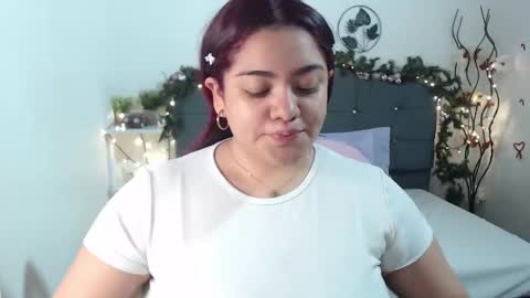 kathygonzalez_ online show from December 17, 11:28 am