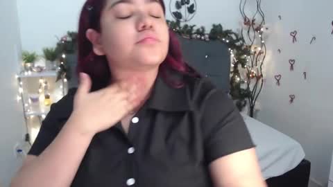 kathygonzalez_ online show from January 5, 11:48 am