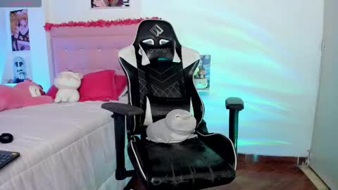 Snapshot of kathyy01 chatting on February 25, 1:21 pm valentina online show from February 25, 1:21 pm