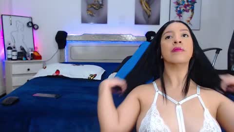 Snapshot of kati26andres chatting on March 1, 12:50 am Katiuska online show from March 1, 12:50 am