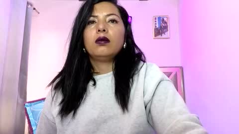 Snapshot of katia_collins chatting on October 5, 5:11 pm Katia collins online show from October 5, 5:11 pm