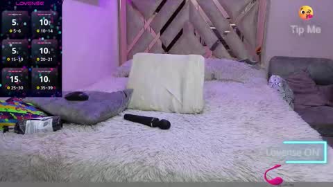 Snapshot of katia_collins chatting on October 22, 4:57 am Katia collins online show from October 22, 4:57 am