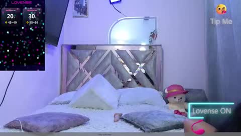 Snapshot of katia_collins chatting on November 4, 3:27 am Katia collins online show from November 4, 3:27 am