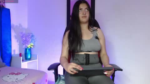 Snapshot of katia_dior chatting on March 26, 2:22 pm katia_dior online show from March 26, 2:22 pm