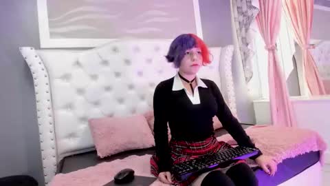 Katia  online show from February 5, 1:49 pm