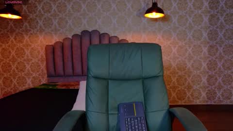 Katia online show from November 24, 1:00 pm