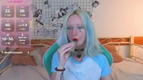 Katia  online show from May 6, 5:29 pm