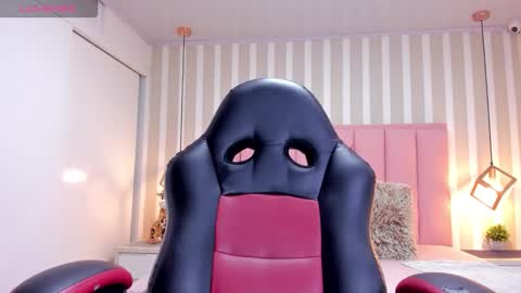 Snapshot of katiamoss1 chatting on October 1, 12:11 pm KATIA online show from October 1, 12:11 pm