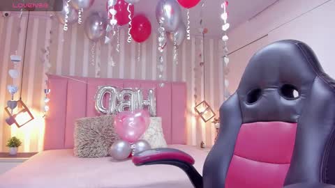 Snapshot of katiamoss1 chatting on October 29, 12:18 pm KATIA online show from October 29, 12:18 pm