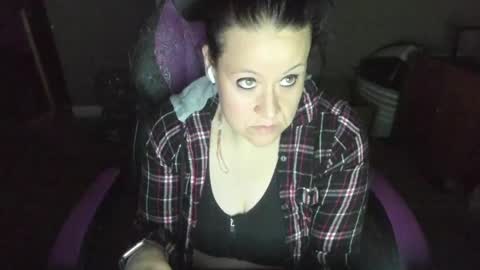 Snapshot of katie227 chatting on January 22, 2:59 am Katie online show from January 22, 2:59 am