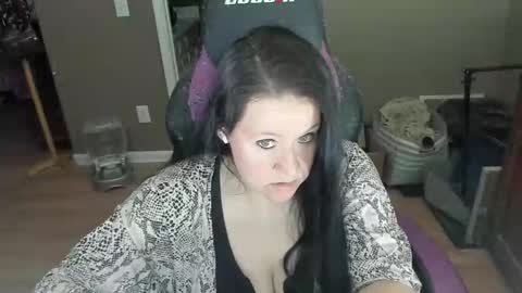 Snapshot of katie227 chatting on January 30, 2:06 am Katie online show from January 30, 2:06 am